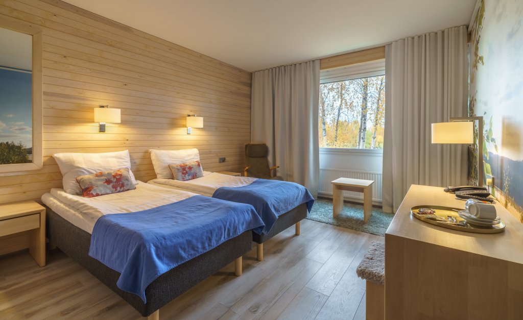 Example of a room for two persons in Hotel Ivalo.